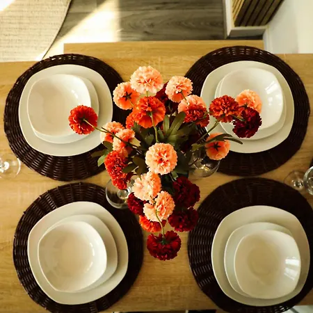 Bradford City Centre Close To Trains, Dining, 65' Smart Tv Netflix, Disney, Youtube * Bradford (West Yorkshire)