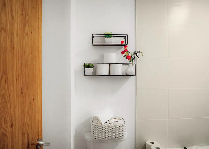 Centre Walk To Trains, Dining, 65' Smart Tv, Perfect For Working Professionals Apartment Bradford (West Yorkshire)