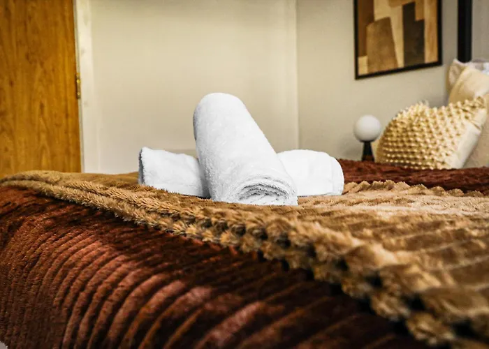 Centre Walk To Trains, Dining, 65' Smart Tv, Perfect For Working Professionals Apartment Bradford (West Yorkshire)