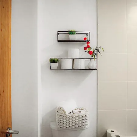 Bradford City Centre Close To Trains, Dining, 65' Smart Tv Netflix, Disney, Youtube Appartement Bradford (West Yorkshire)